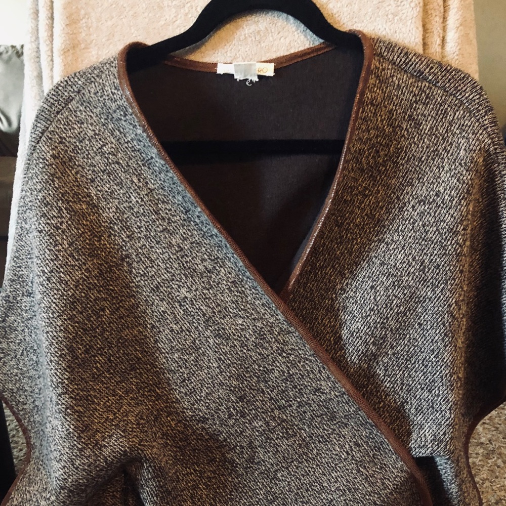 Double Zero brown tweed shawl